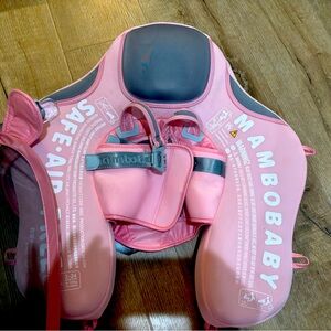 Mambobaby float, used once and baby doesn’t want it anymore